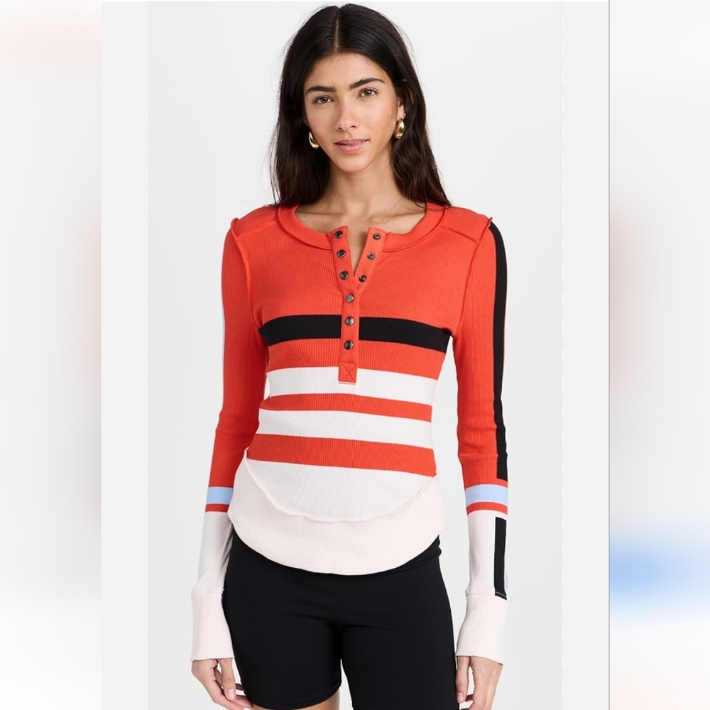 Free People Movement Rally Layer Printer Pullover Large. Multicolored.